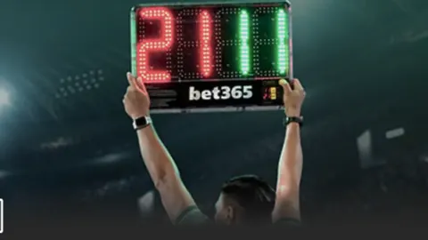 “利雅得胜利球队受大巴故障影响，迟到赛场报道”